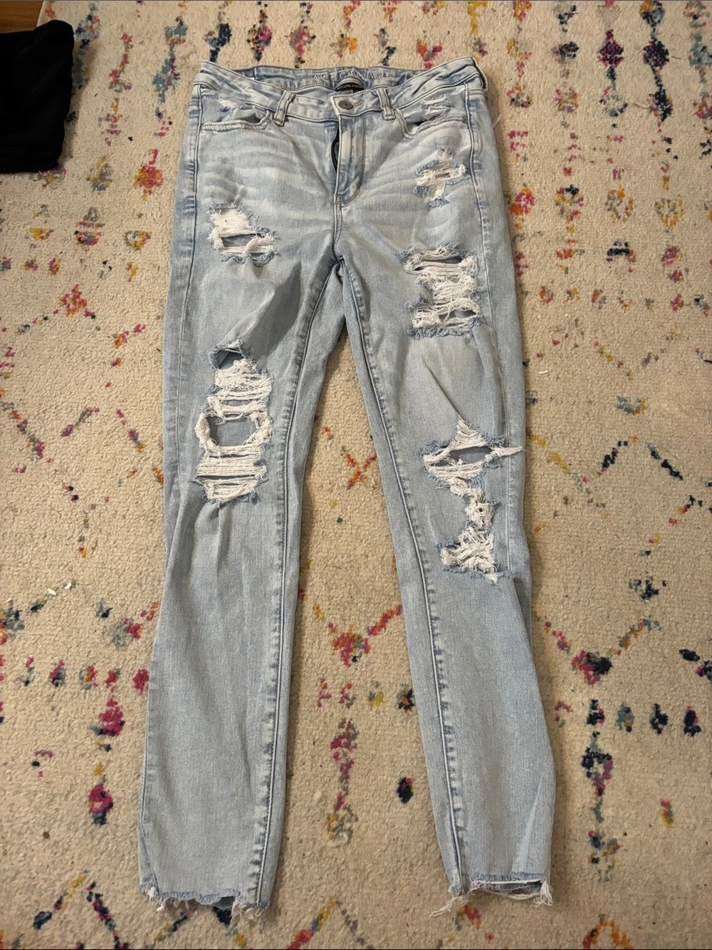 American Eagle Outfitters Light Blue Distressed Skinny Jeans